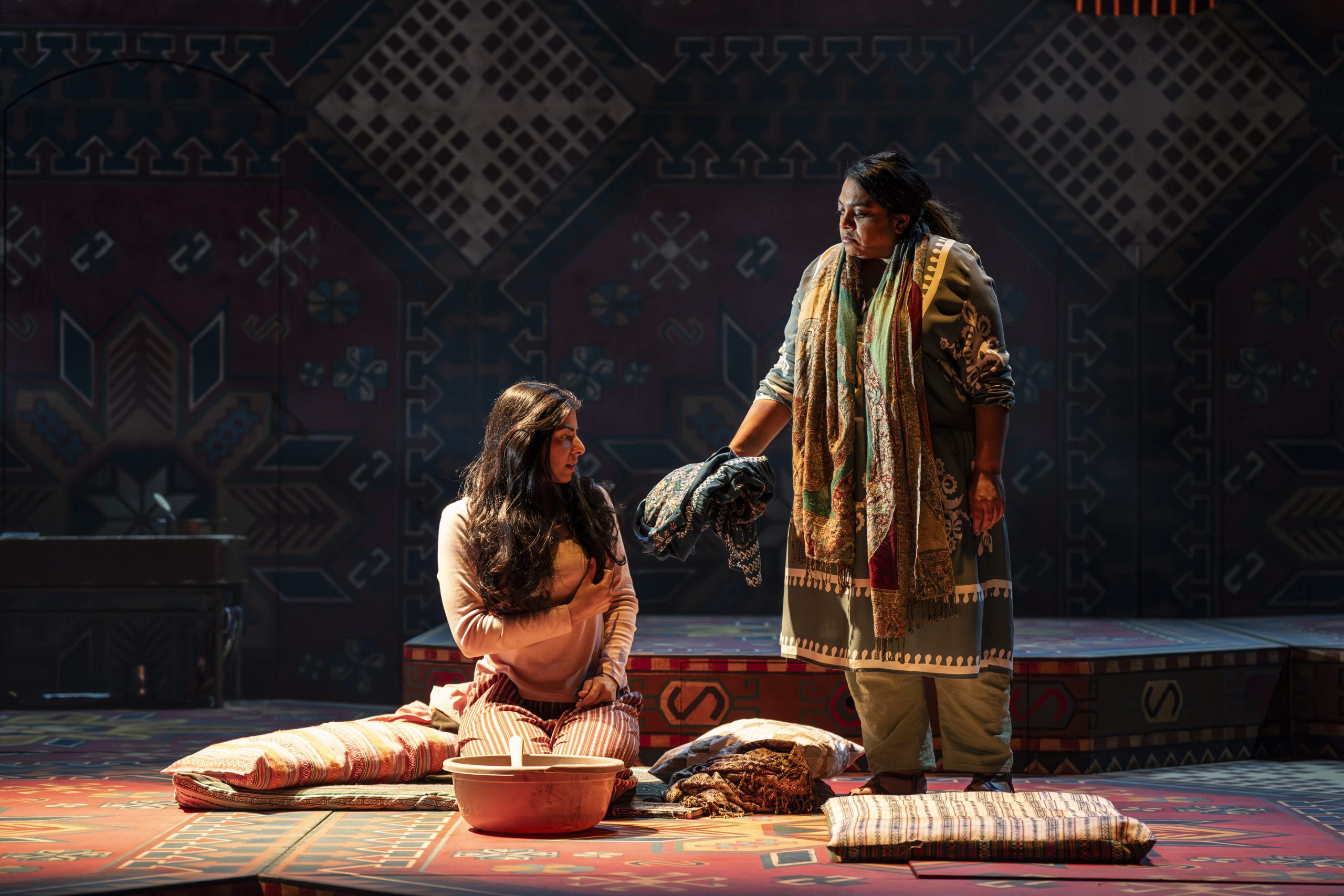 Play Review | A Thousand Splendid Suns